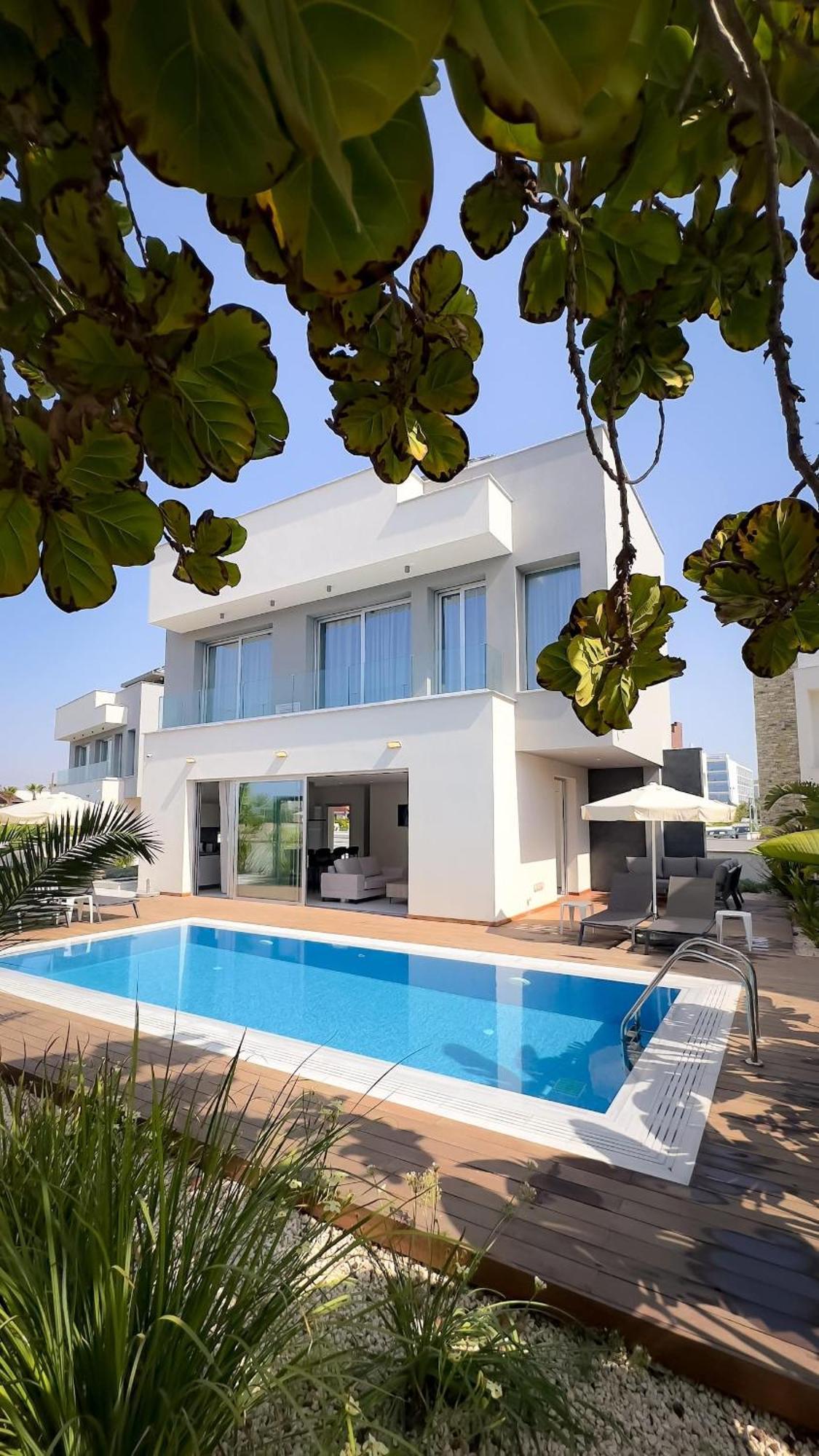 In Villa Ayia Napa